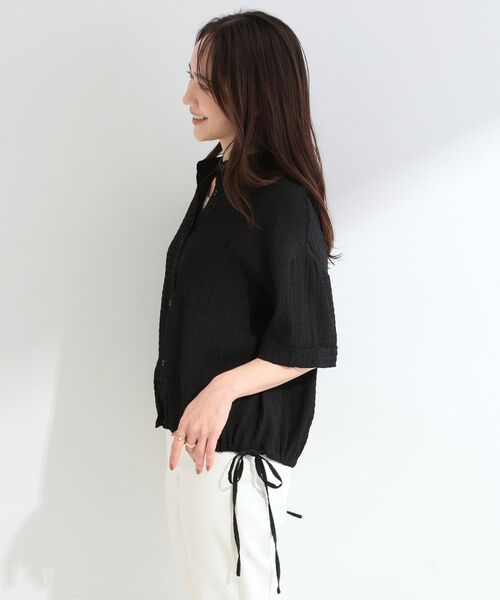 SHOO・LA・RUE / シューラルー シャツ・ブラウス | 【S-LL/洗濯機可/体型カバー】さらさら シャーリングシフォン 裾ドロストシャツ | 詳細2