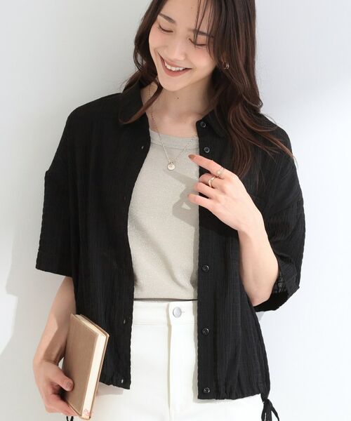 SHOO・LA・RUE / シューラルー シャツ・ブラウス | 【S-LL/洗濯機可/体型カバー】さらさら シャーリングシフォン 裾ドロストシャツ(ブラック(019))
