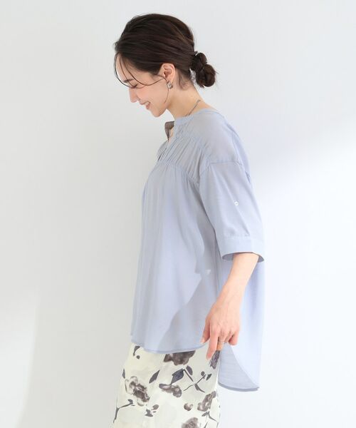 SHOO・LA・RUE / シューラルー シャツ・ブラウス | 【ひんやり/UV/2WAYスリーブ】インせず着られる シャーリングスキッパーブラウス | 詳細16
