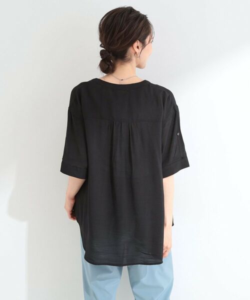 SHOO・LA・RUE / シューラルー シャツ・ブラウス | 【ひんやり/UV/2WAYスリーブ】インせず着られる シャーリングスキッパーブラウス | 詳細2