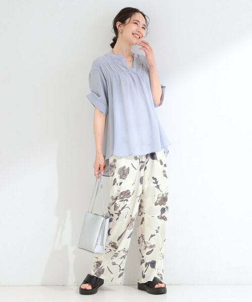 SHOO・LA・RUE / シューラルー シャツ・ブラウス | 【ひんやり/UV/2WAYスリーブ】インせず着られる シャーリングスキッパーブラウス | 詳細20