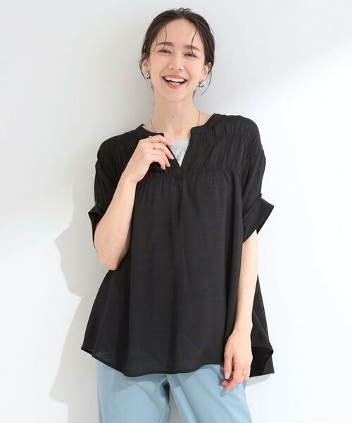 SHOO・LA・RUE / シューラルー シャツ・ブラウス | 【ひんやり/UV/2WAYスリーブ】インせず着られる シャーリングスキッパーブラウス | 詳細3
