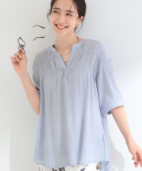 SHOO・LA・RUE / シューラルー シャツ・ブラウス | 【ひんやり/UV/2WAYスリーブ】インせず着られる シャーリングスキッパーブラウス(ブルー(091))