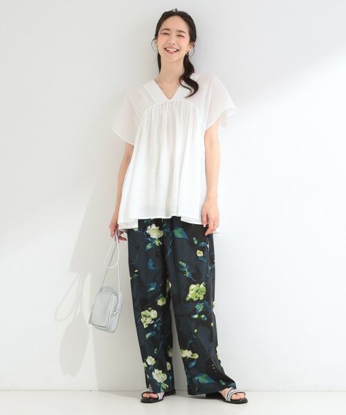 SHOO・LA・RUE / シューラルー シャツ・ブラウス | 【ひんやり/UV/体型カバー】インせず着られる Vネックギャザーブラウス | 詳細3