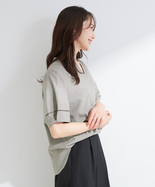 SHOO・LA・RUE / シューラルー シャツ・ブラウス | 【洗濯後しわになりにくい/インせずきまる】麻調ハシゴレーススキッパーブラウス | 詳細10