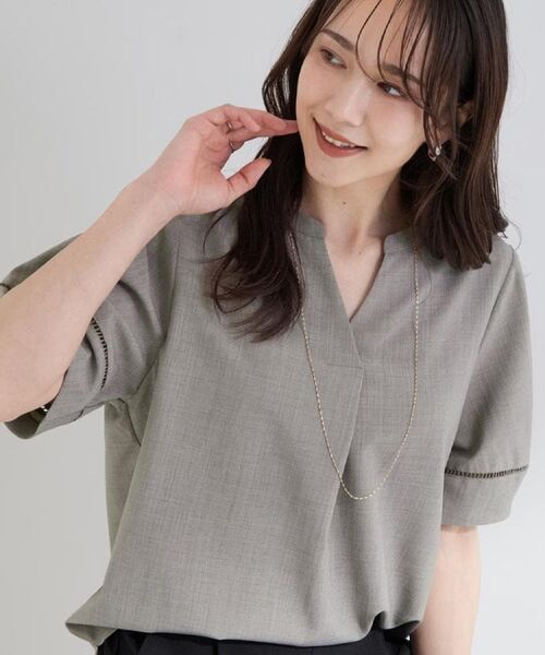 SHOO・LA・RUE / シューラルー シャツ・ブラウス | 【洗濯後しわになりにくい/インせずきまる】麻調ハシゴレーススキッパーブラウス(グレージュ(050))