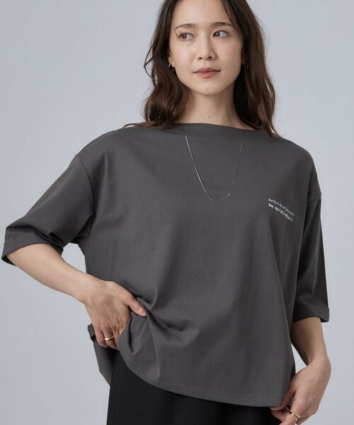 SHOO・LA・RUE / シューラルー カットソー | 【ひんやり/体型カバー】首元すっきり ゆるバックギャザーTシャツ（チャコールグレー(014)）