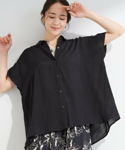 SHOO・LA・RUE / シューラルー シャツ・ブラウス | 【ひんやり/UV】ほんのりシアーで上品な バックギャザーブラウス（ブラック(019)）