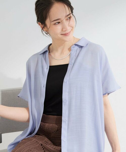 SHOO・LA・RUE / シューラルー シャツ・ブラウス | 【ひんやり/UV】ほんのりシアーで上品な バックギャザーブラウス（ブルー(091)）