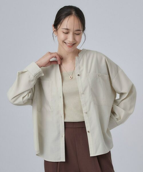 SHOO・LA・RUE / シューラルー シャツ・ブラウス | 【洗濯後しわになりにくい/S-LL】キーネック金ボタンポケットシャツ | 詳細5