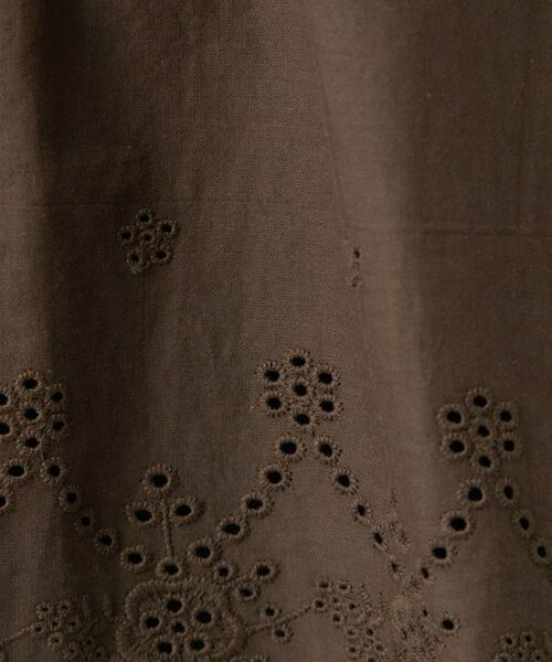 SHOO・LA・RUE / シューラルー シャツ・ブラウス | 【洗濯機可/綿100％】刺繍レースがこなれ見え インせず着られるペプラムブラウス | 詳細12