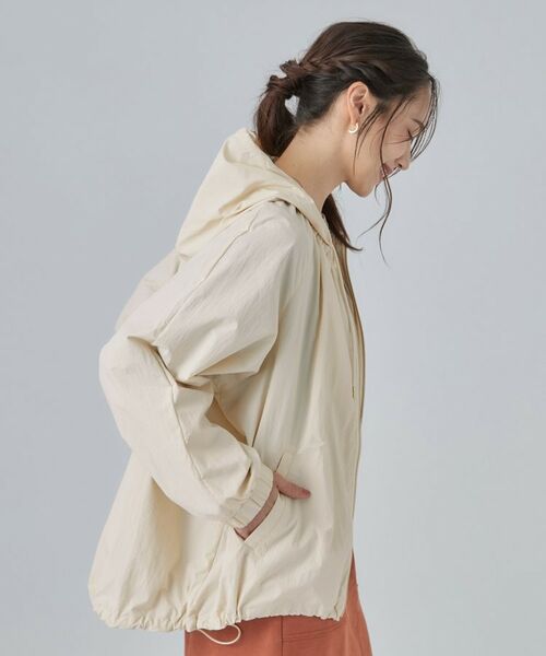 SHOO・LA・RUE / シューラルー レザーブルゾン・ジャケット | 【S-LL/撥水】ゴールドパーツで女性らしく ギャザーブルゾン | 詳細2