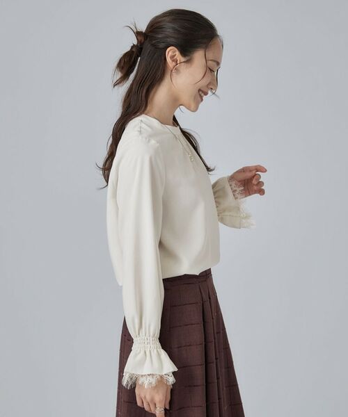 SHOO・LA・RUE / シューラルー シャツ・ブラウス | 【S-LL/洗濯機可】お袖レースで華やぐ。フェミニンブラウス | 詳細2