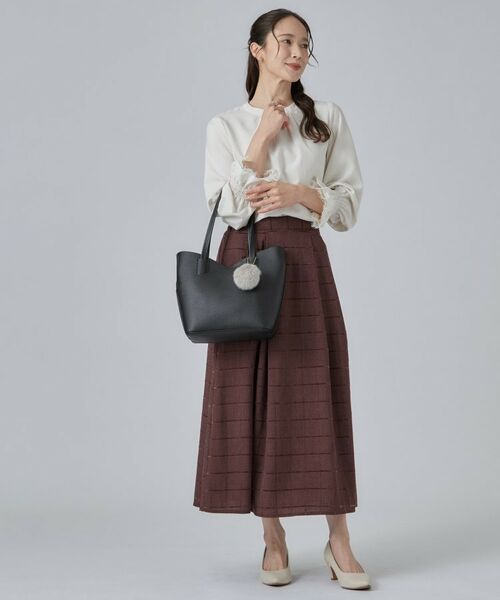 SHOO・LA・RUE / シューラルー トートバッグ | フェイクファーポンポン付きカッティングトートバッグ | 詳細4