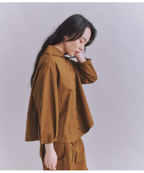 SIPULI/シプリ High Density Twill セーラーピンタックブラウス キャメル 2 SIPULI/シプリ High Density Twill セーラーピンタックブラウス キャメル 2