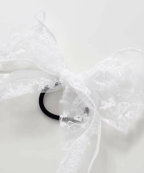 SLAP SLIP / スラップ スリップ ヘアゴム・シュシュ | 【絵本コラボ-みつごようせいのおしゃれなドレスやさん-】イチゴレースリボンお花チュールシュシュヘアゴム | 詳細3