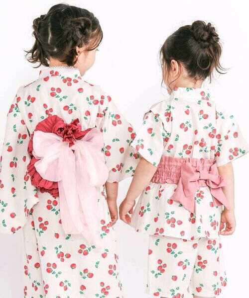 ひらともページ★着物と帯 今日のなべちゃん すっきりとした縦縞のお着物にお姉さん達の帯