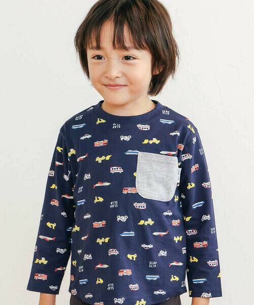 SLAP SLIP/スラップ スリップ 【スララク/防汚加工/オーガニックコットン】わくわく男の子長袖Tシャツ(80~130cm) ネイビー×乗り物総柄×胸ポケット 80cm SLAP SLIP/スラップ スリップ 【スララク/防汚加工/オーガニックコットン】わくわく男の子長袖Tシャツ(80~130cm) ネイビー×乗り物総柄×胸ポケット 80cm