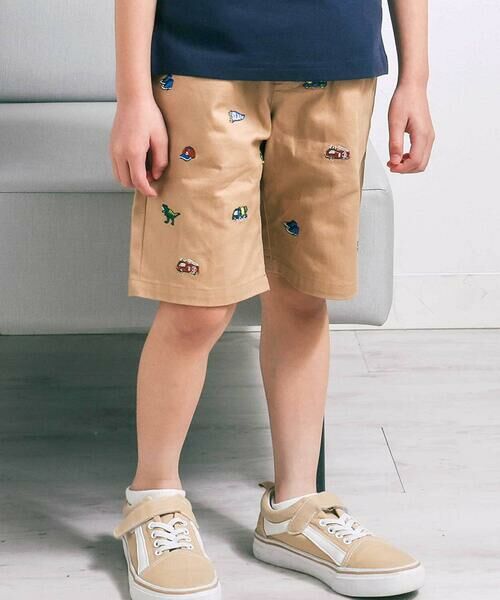 SLAP SLIP / スラップ スリップ ショート・ハーフ・半端丈パンツ | はたらくくるま恐竜総柄刺しゅうショートパンツ(80~130cm)（ベージュ）