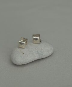 silver925シカクリッタイピアス