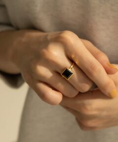 so’　square stone ring