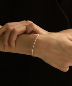 so’　narrow line bangle