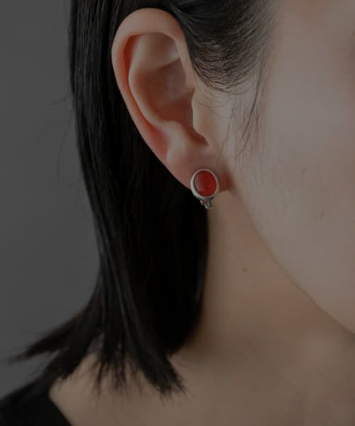 SMELLY / スメリー ピアス・イヤリング | so’　carnelian oval earring | 詳細1