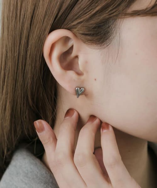 セール】 ステンレスミニハートピアス （ピアス・イヤリング