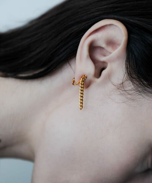SMELLY/スメリー so' asymmetry chain earring GLD - SMELLY/スメリー so' asymmetry chain earring GLD -