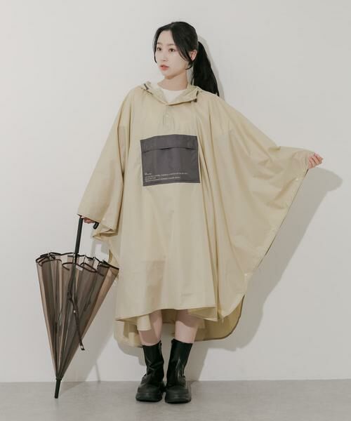 SMELLY/スメリー Wpc. ユニセックス バイカラーパッカブルポンチョ ベージュ one SMELLY/スメリー Wpc. ユニセックス バイカラーパッカブルポンチョ ベージュ one