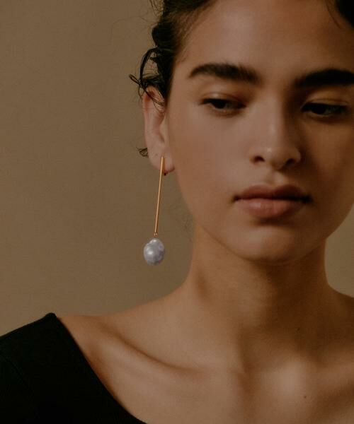 SMELLY / スメリー ピアス・イヤリング | SMELLY so’　baroque pearl bar pierce | 詳細5