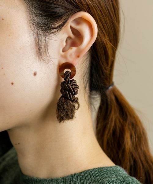 SMELLY / スメリー ピアス・イヤリング | ロープサークルジュシピアス | 詳細1