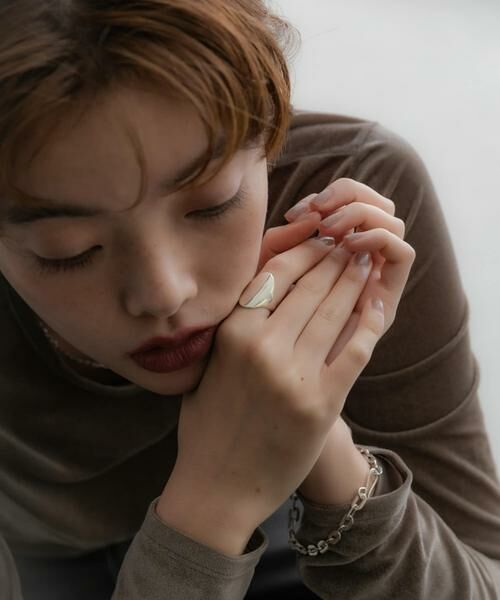 SMELLY / スメリー リング | SMELLY so’　platy curve ring | 詳細1