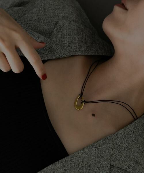 SMELLY / スメリー ネックレス・ペンダント・チョーカー | SMELLY so’　oval plate cord necklace | 詳細1