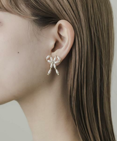 SMELLY / スメリー ピアス・イヤリング | パールメタルリボンピアス | 詳細2