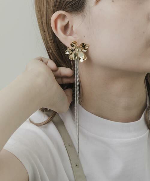 SMELLY / スメリー ピアス・イヤリング | メタルフラワーロングチェーンピアス | 詳細3