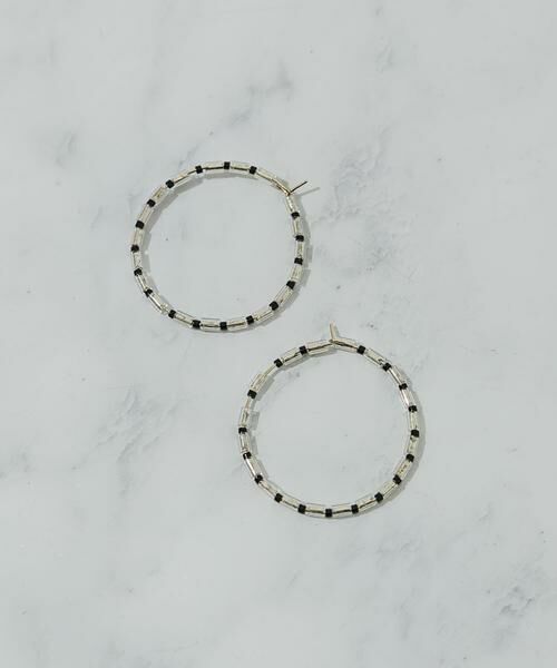 SMELLY / スメリー ピアス・イヤリング | ビーズフープピアス | 詳細1