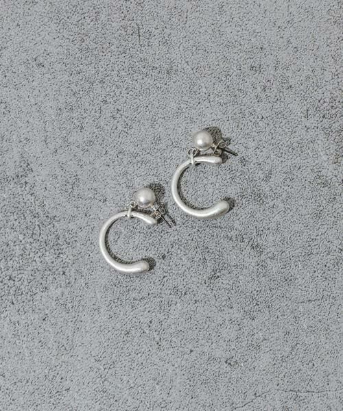 SMELLY / スメリー ピアス・イヤリング | ボールニュアンスカーブピアス | 詳細1