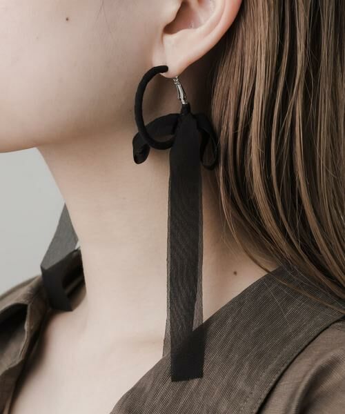 SMELLY / スメリー ピアス・イヤリング | シアーリボンフープピアス | 詳細7