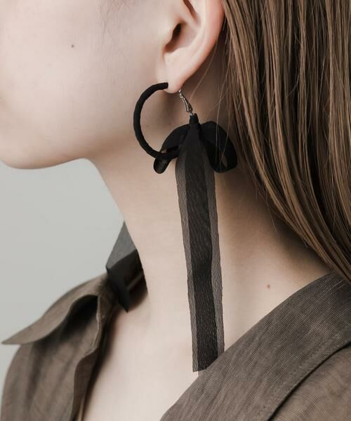 SMELLY / スメリー ピアス・イヤリング | シアーリボンフープピアス | 詳細8