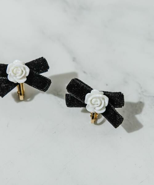 SMELLY / スメリー ピアス・イヤリング | ローズリボンイヤリング | 詳細1