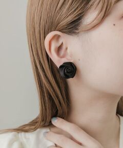 SMELLY / スメリー ピアス・イヤリング | サテンローズイヤリング