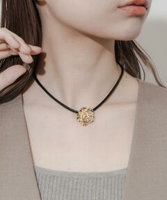 SMELLY / スメリー ネックレス・ペンダント・チョーカー | メタルローズチョーカーマンテルネックレス