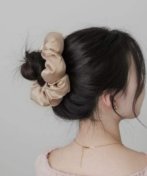 SMELLY / スメリー ヘアゴム・シュシュ | サテンボリュームビッグシュシュ | 詳細9