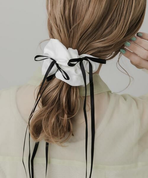 SMELLY / スメリー ヘアゴム・シュシュ | サテンリボンボリュームシュシュ | 詳細1