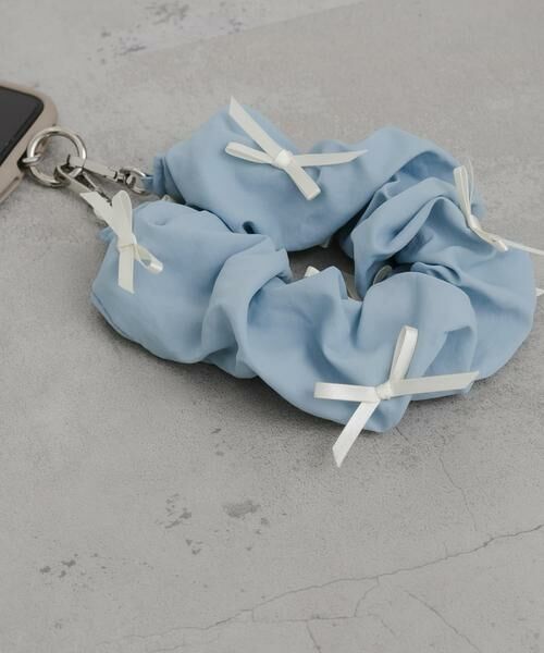 SMELLY / スメリー モバイルケース | リボンシュシュハンドルストラップ | 詳細1