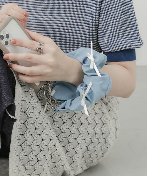 SMELLY / スメリー モバイルケース | リボンシュシュハンドルストラップ | 詳細5