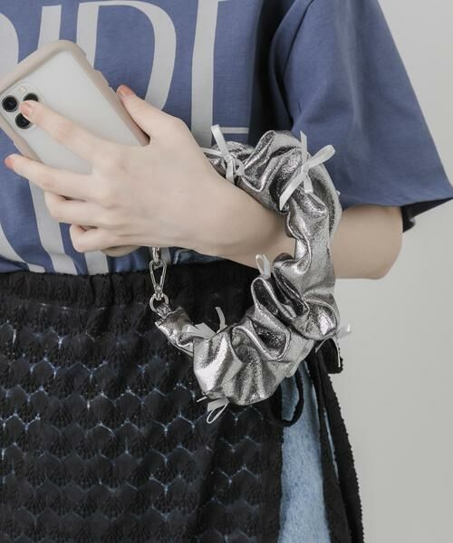 SMELLY / スメリー モバイルケース | リボンシュシュハンドルストラップ | 詳細18