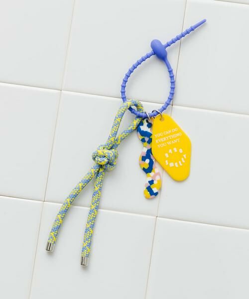 SMELLY/スメリー カラフルチャームシリコンキーチェーン ブルー - SMELLY/スメリー カラフルチャームシリコンキーチェーン ブルー -