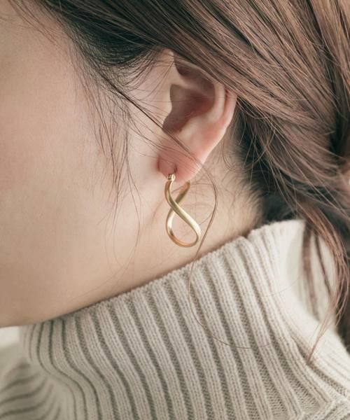 SMELLY / スメリー ピアス・イヤリング | ネジリフープピアス | 詳細1